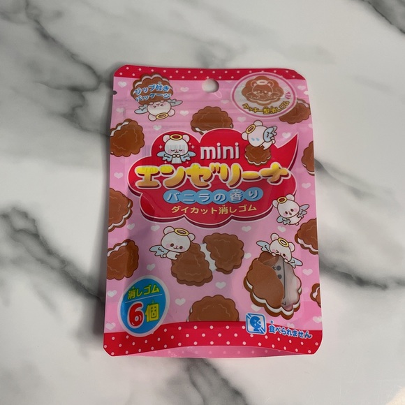 🥠 SALE 3/$10 NEW Mini Biscuit Erasers (6 Pieces) - Picture 3 of 3